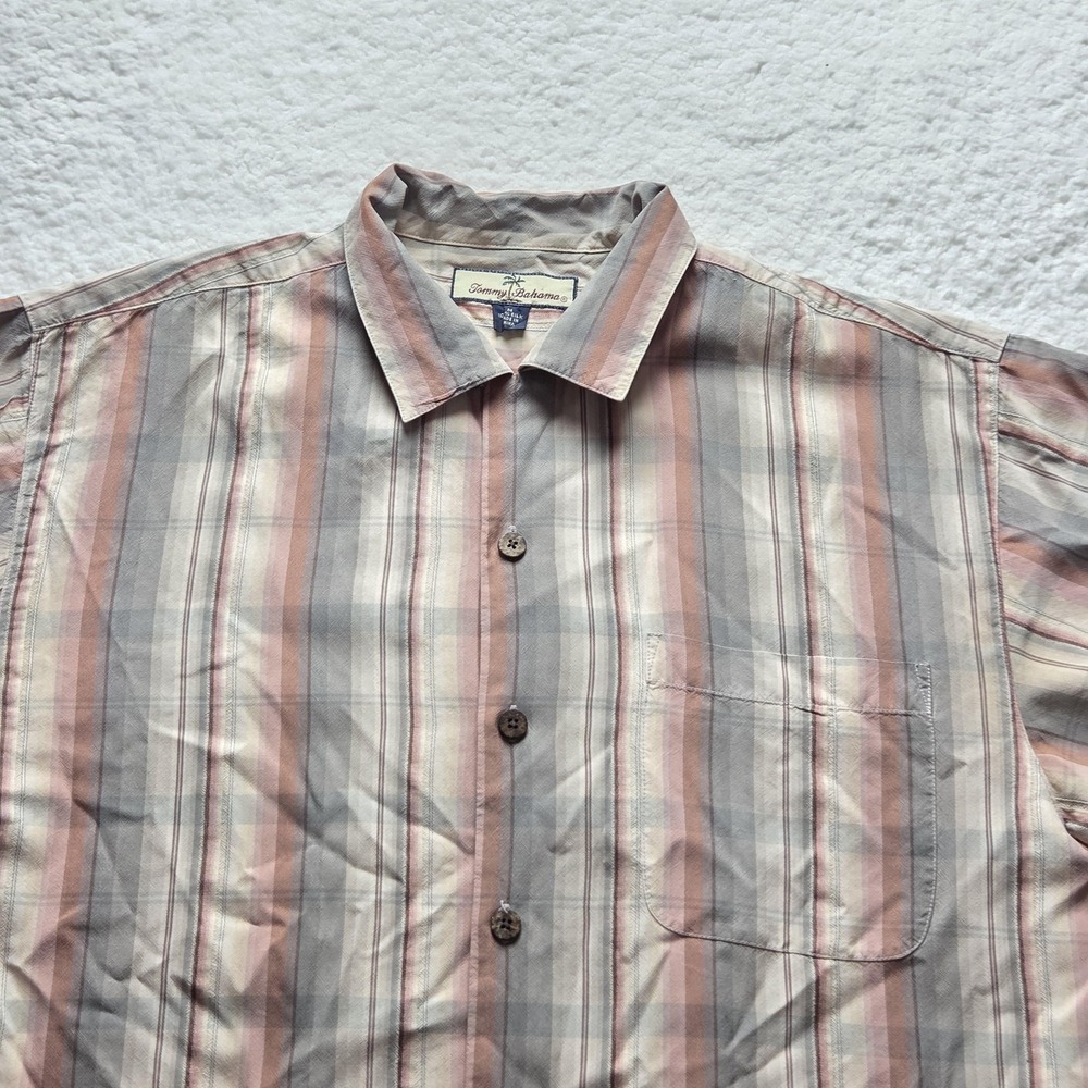 Tommy Bahama Relax Shirt Mens Medium Multicolor Stripe 100% Silk Short Sleeve